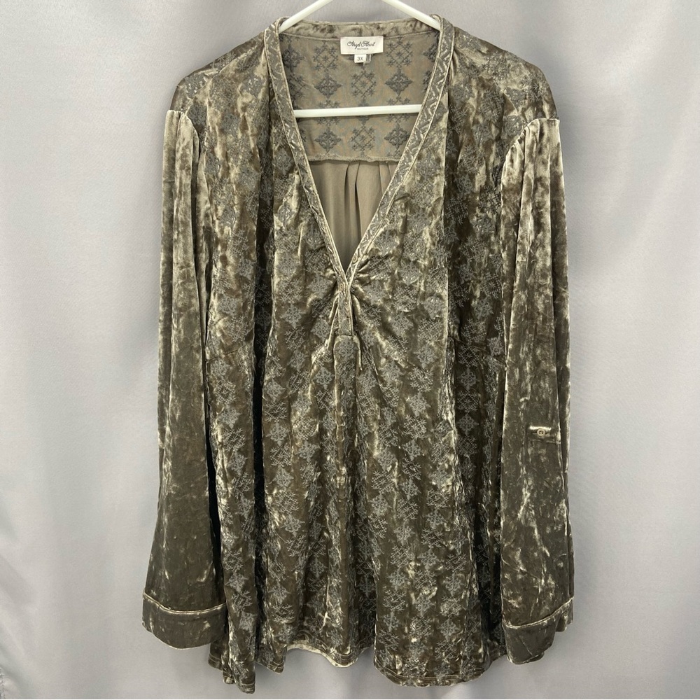 Angel‎ Heart Boutique Heavily Embroidered Gray Velvet Popover Tunic Top Size 3X